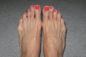 18 year old girl Bella nudeing off a cock in her graduation attire